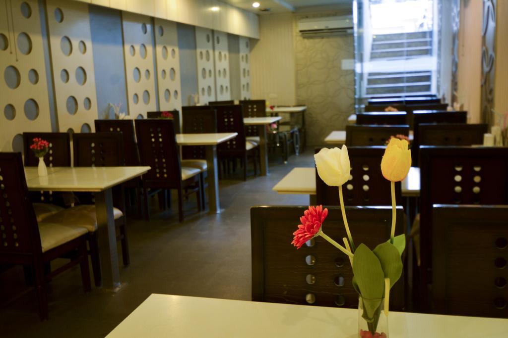 Hotel Central Residency Varanasi Luaran gambar